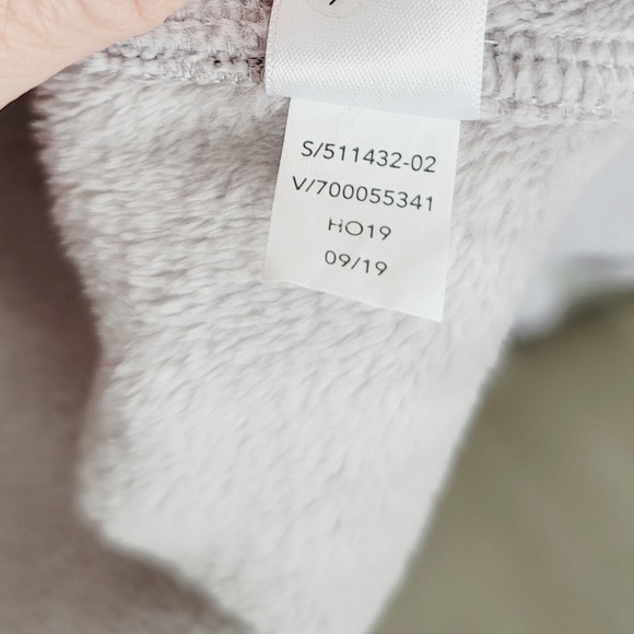 Athleta Triumph Hoodie In Double Cozy Karma in Norwegian Grey - Picture 12 of 16